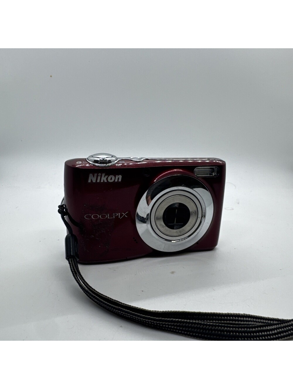 Nikon Coolpix L24 Camera 14MP Compact Digital Point and Shoot Red